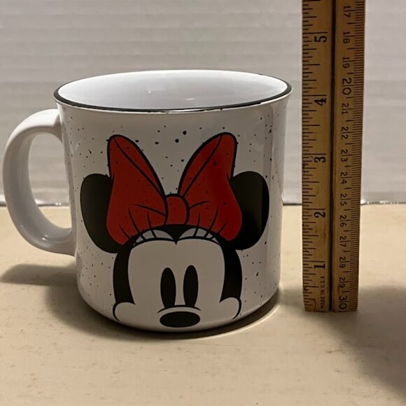 Minnie Mouse 20 oz mug Disney - Picture 3 of 4
